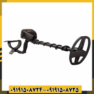 نمای نزدیک دستگاه فلزیاب گرت ای تی گلد با نمایشگر دیجیتال 09191508725 - 09191508724