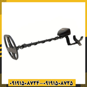 تصویر فلزیاب گرت ای تی گلد در حال کاوش زمین برای یافتن طلا 09191508725 - 09191508724